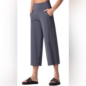 The Gym People High Waist Cropped Yoga Pants with Pockets and Tummy Control